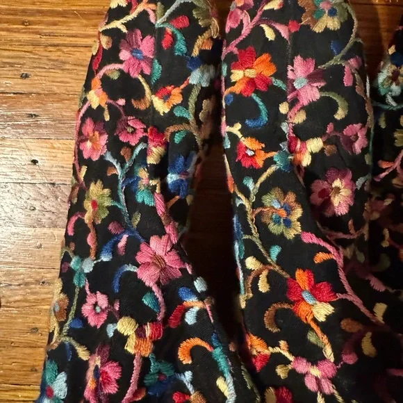 🌸 Vintage 1971 Golo Embroidered Boots – Museum Piece The Met Costume institute - Picture 7 of 15